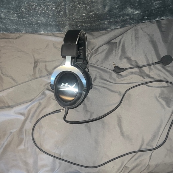 Hyper X Gaming Headset Pc/Xbox/PS - Picture 2 of 4